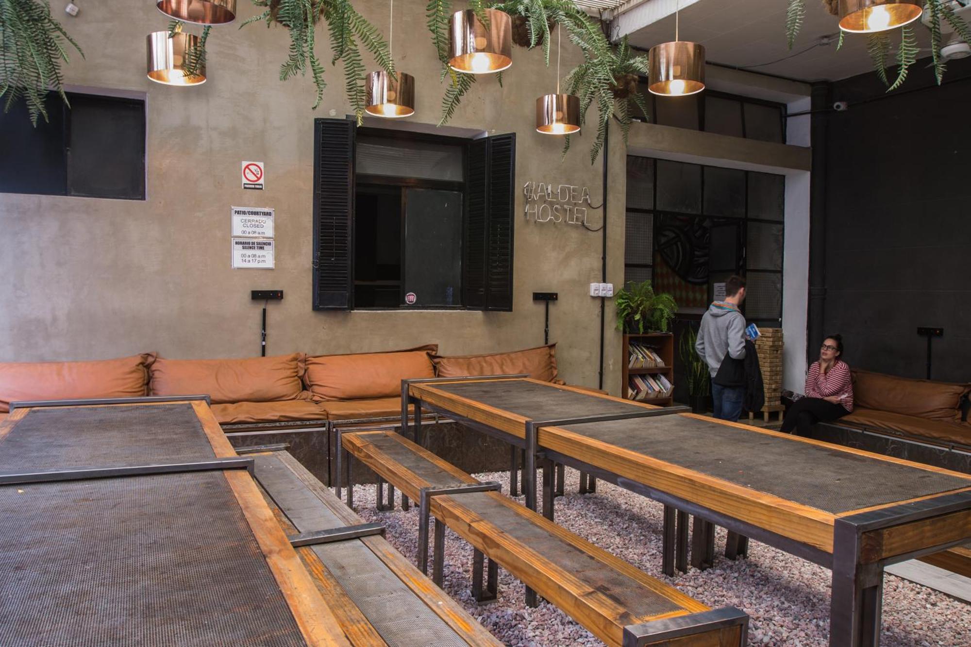 Aldea Hostel & Cafe Кордова Экстерьер фото