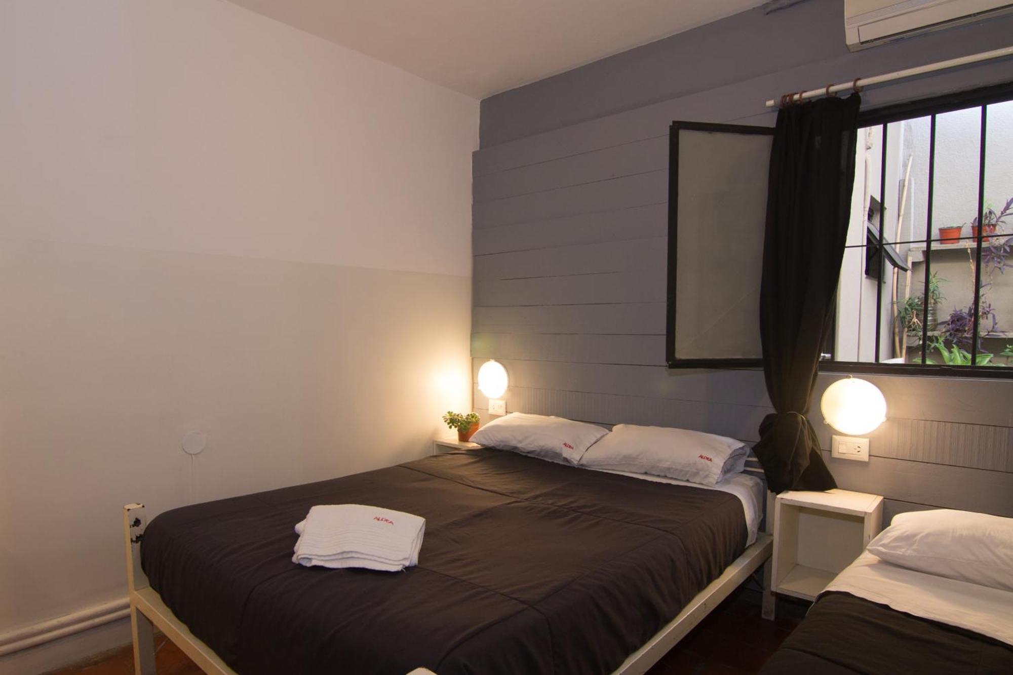 Aldea Hostel & Cafe Кордова Экстерьер фото